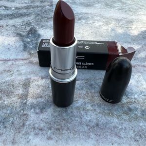 MAC LIPSTICK NIB